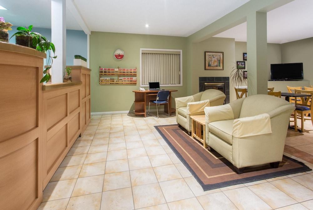 Grand Forks Inn מראה חיצוני תמונה