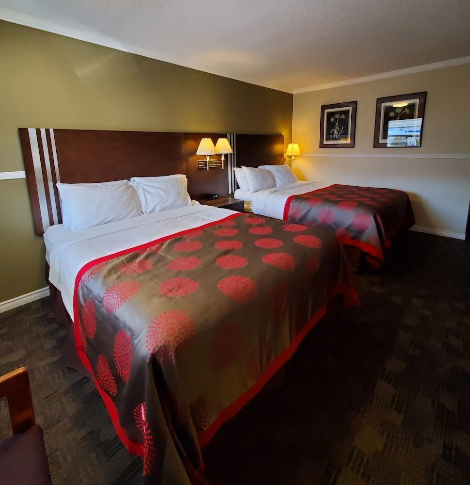 Grand Forks Inn מראה חיצוני תמונה